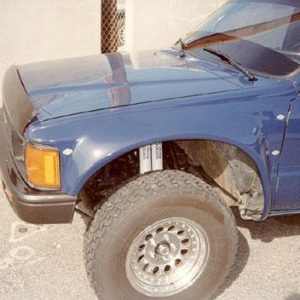 Toyota Pick-Up Front Fenders – 1984- ’88 – 2 and 4 Wheel Drive 4″ Bulge