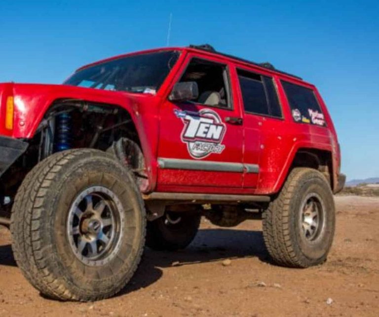 Jeep Front Fenders 6" Flare Hanneman Fiber Glass